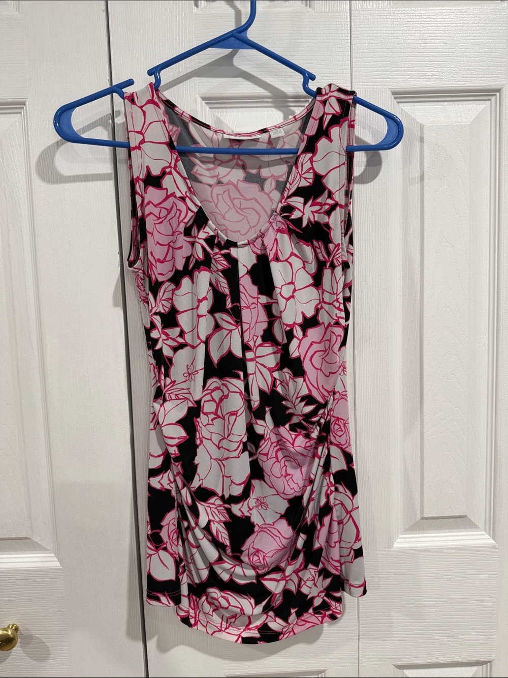 New York & Company Pink and Black Floral Scoop Neck Tank